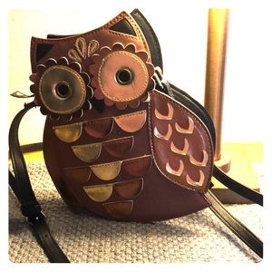 Lily bloom owl crossbody NWOT
